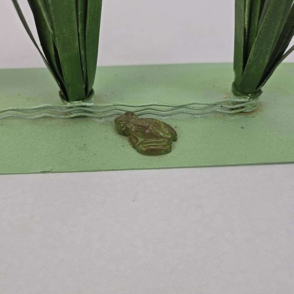 Vintage Air Plants Holders Display Planter Tillandsia Tole Metal Lily Pads Frogs - Picture 5 of 16